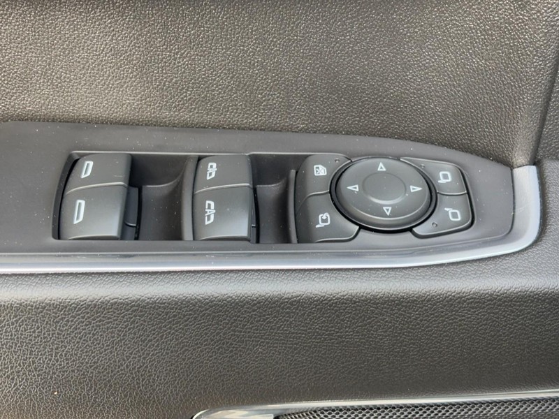 Chevrolet Silverado 1500 Vehicle Image 24