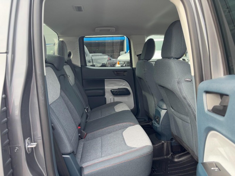 Ford Maverick Vehicle Image 10