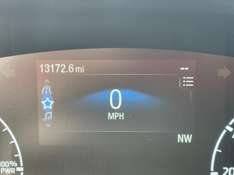 Ford Maverick Vehicle Image 17