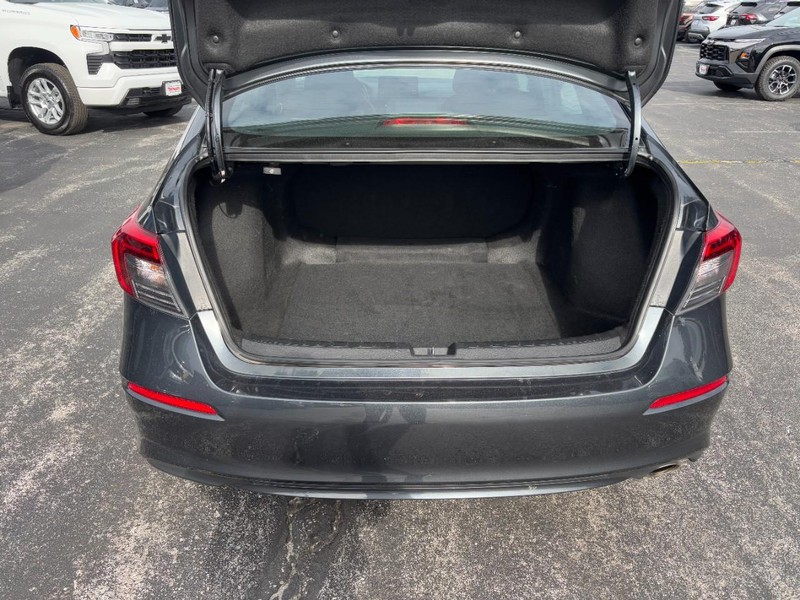 Honda Civic Sedan Vehicle Image 04