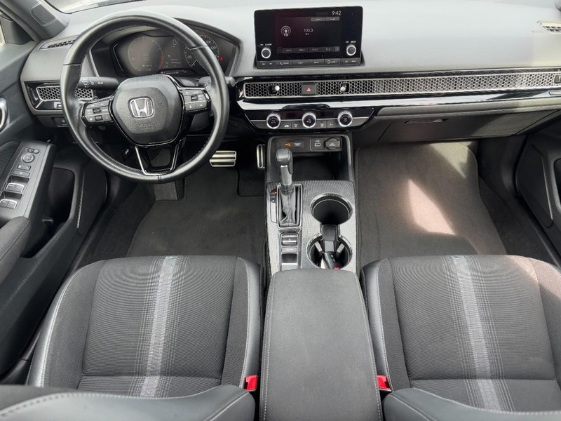 Honda Civic Sedan Vehicle Image 11