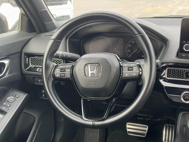 Honda Civic Sedan Vehicle Image 12