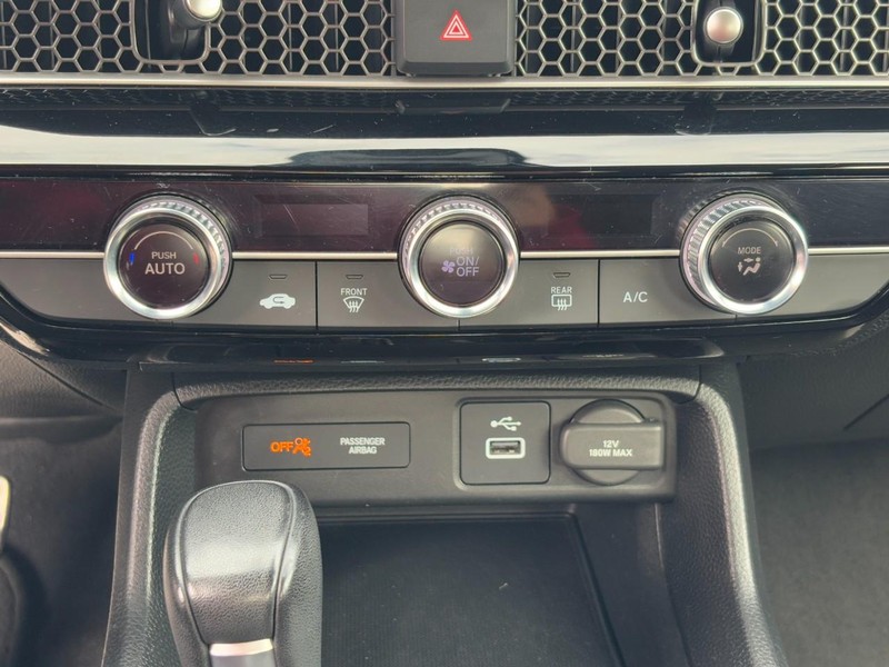 Honda Civic Sedan Vehicle Image 22