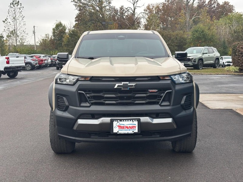 Chevrolet Colorado Vehicle Full-screen Gallery Image 09