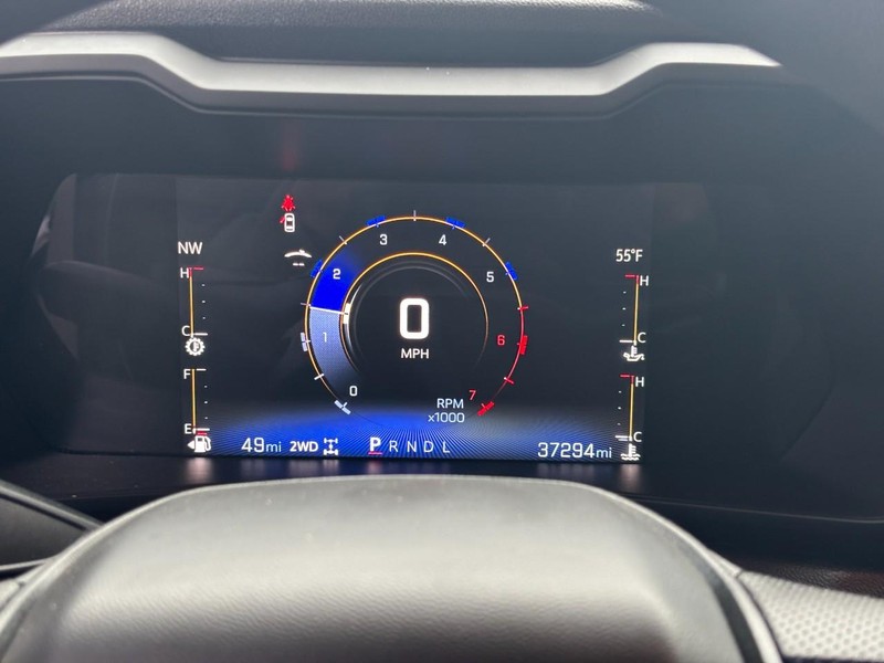 Chevrolet Colorado Vehicle Full-screen Gallery Image 19