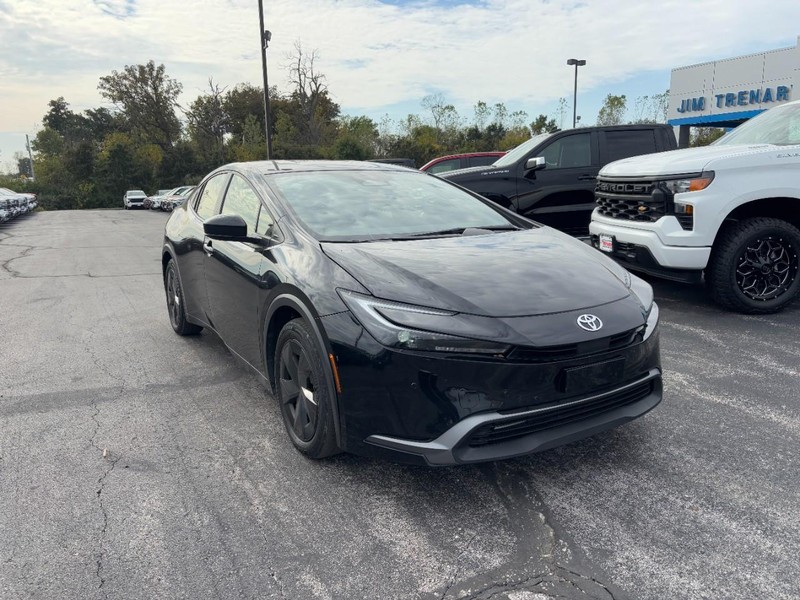 Toyota Prius Vehicle Image 02