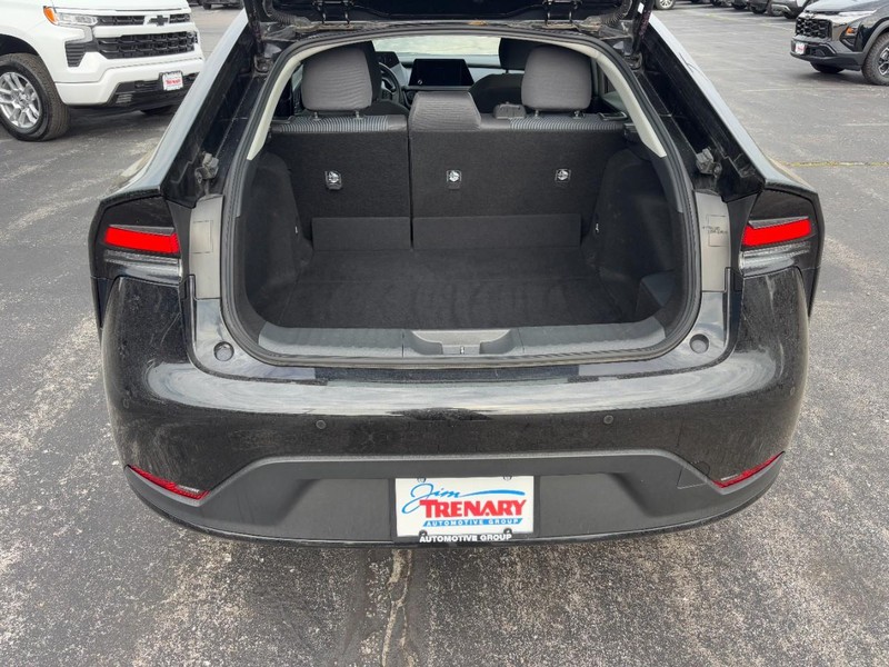 Toyota Prius Vehicle Image 04