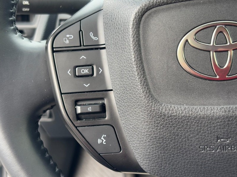 Toyota Prius Vehicle Image 18