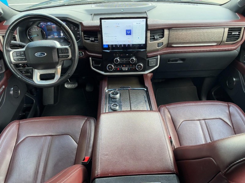 Ford Expedition Max Vehicle Image 12