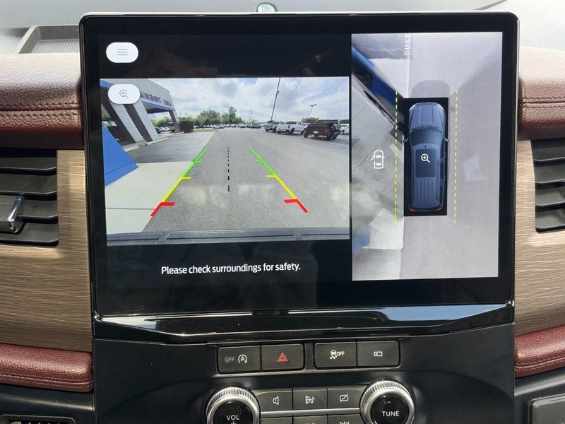 Ford Expedition Max Vehicle Image 22