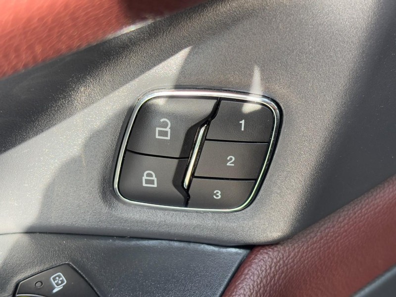 Ford Expedition Max Vehicle Image 26