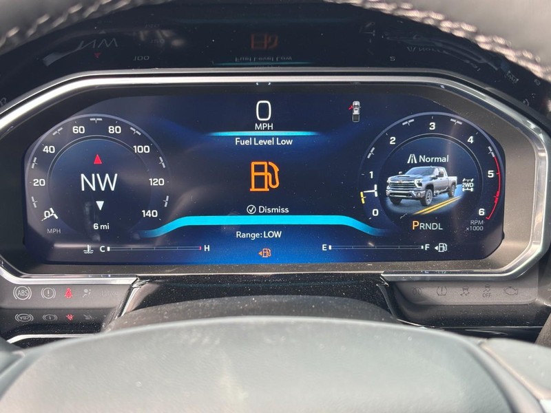 Chevrolet Silverado 3500HD Vehicle Image 14