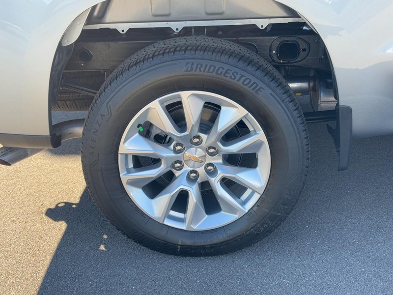 Chevrolet Silverado 1500 Vehicle Image 04