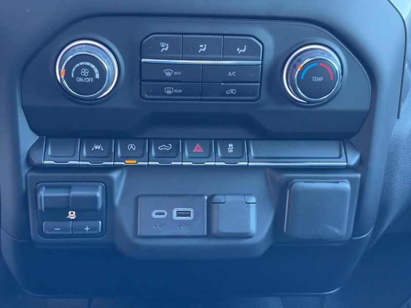 Chevrolet Silverado 1500 Vehicle Image 16