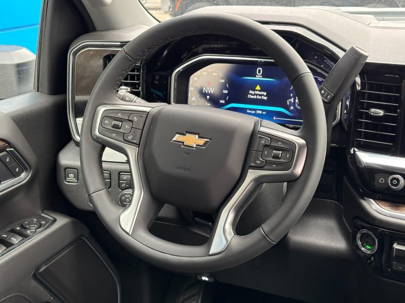 Chevrolet Silverado 2500HD Vehicle Image 07