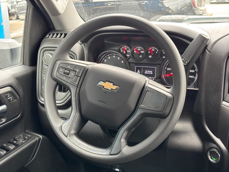 Chevrolet Silverado 2500HD Vehicle Image 07