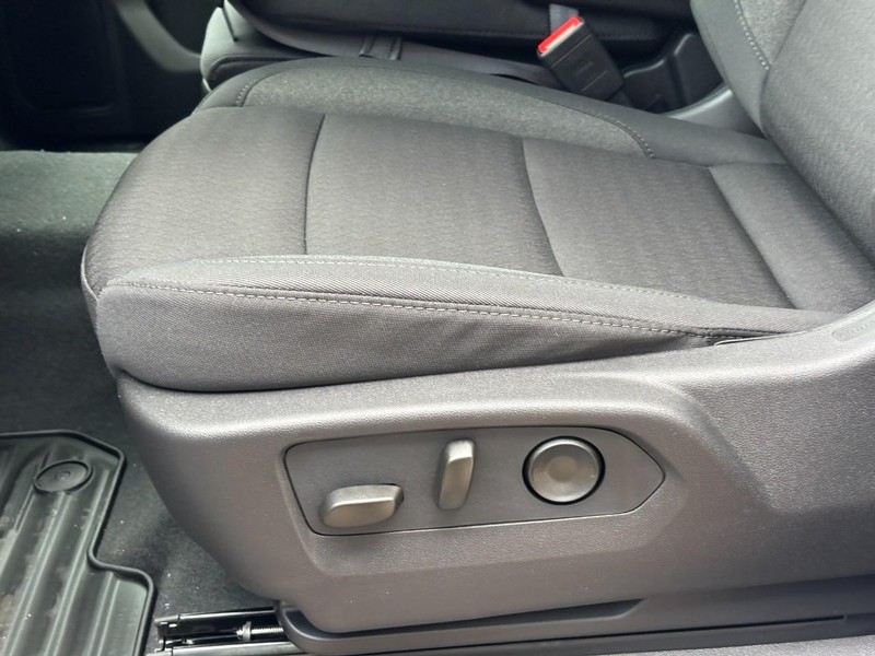 Chevrolet Silverado 2500HD Vehicle Image 19