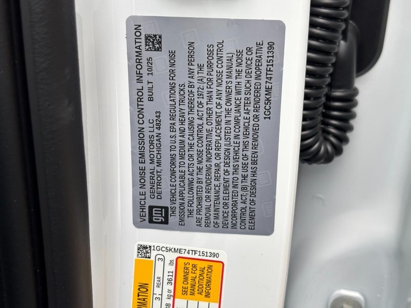 Chevrolet Silverado 2500HD Vehicle Image 20