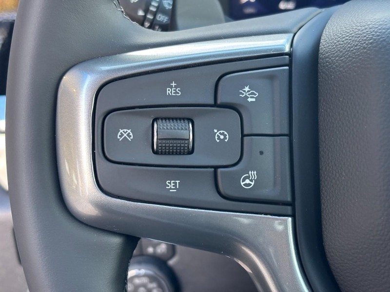 Chevrolet Silverado 1500 Vehicle Image 12