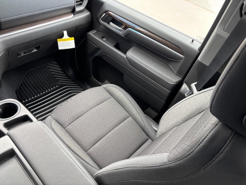 Chevrolet Silverado 2500HD Vehicle Image 10