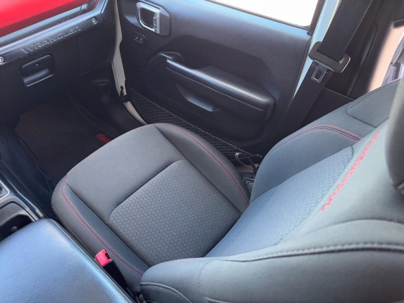 Jeep Wrangler Unlimited Vehicle Image 15