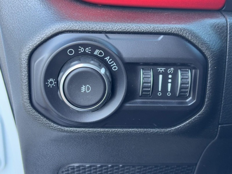 Jeep Wrangler Unlimited Vehicle Image 16