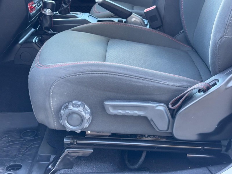 Jeep Wrangler Unlimited Vehicle Image 24