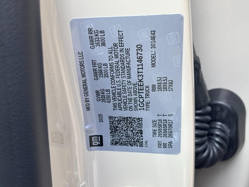 Chevrolet Colorado Vehicle Image 18