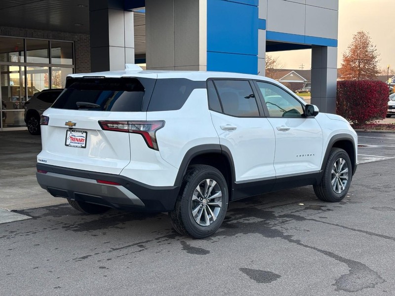 Chevrolet Equinox Vehicle Image 03