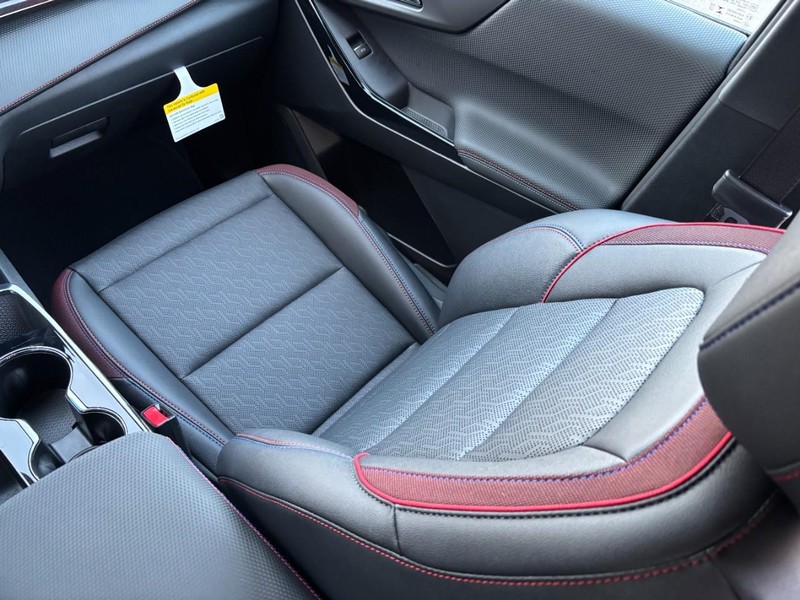 Chevrolet Equinox Vehicle Image 10