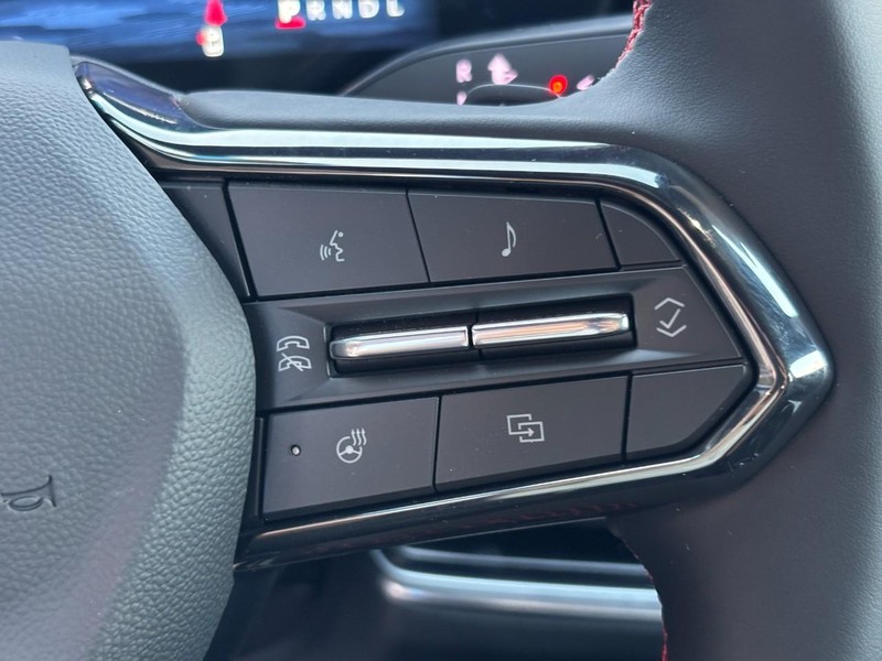 Chevrolet Equinox Vehicle Image 13