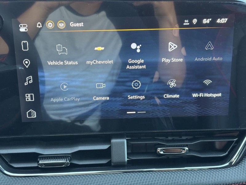 Chevrolet Equinox Vehicle Image 15