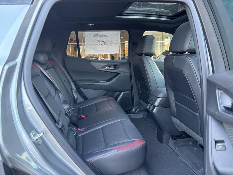 Chevrolet Equinox Vehicle Image 05