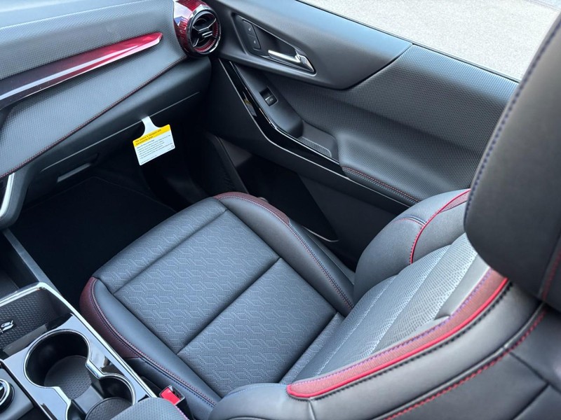 Chevrolet Equinox Vehicle Image 10