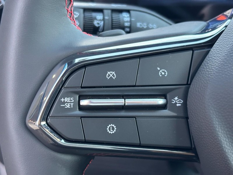 Chevrolet Equinox Vehicle Image 12