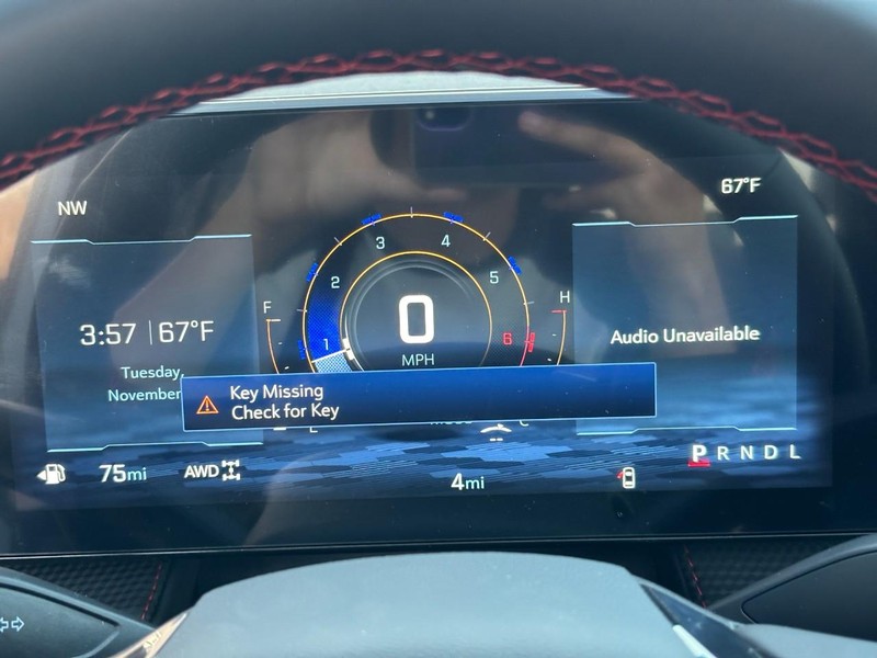 Chevrolet Equinox Vehicle Image 14