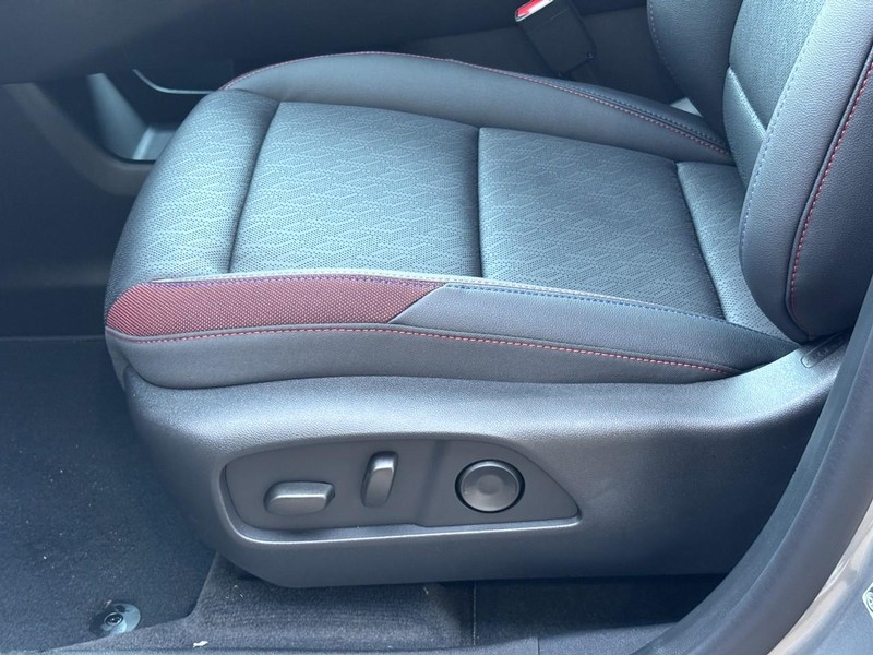 Chevrolet Equinox Vehicle Image 21