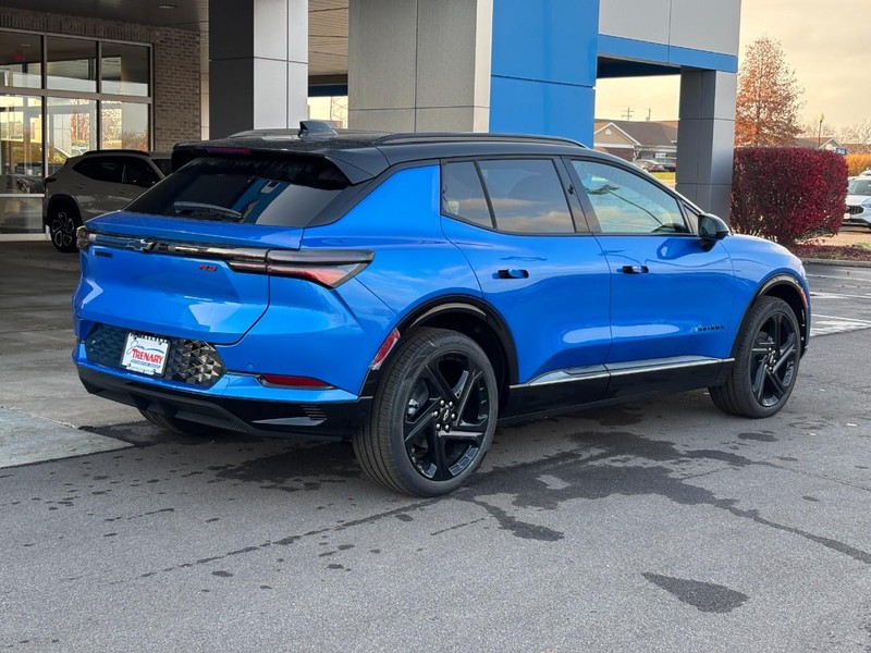 Chevrolet Equinox EV Vehicle Image 03