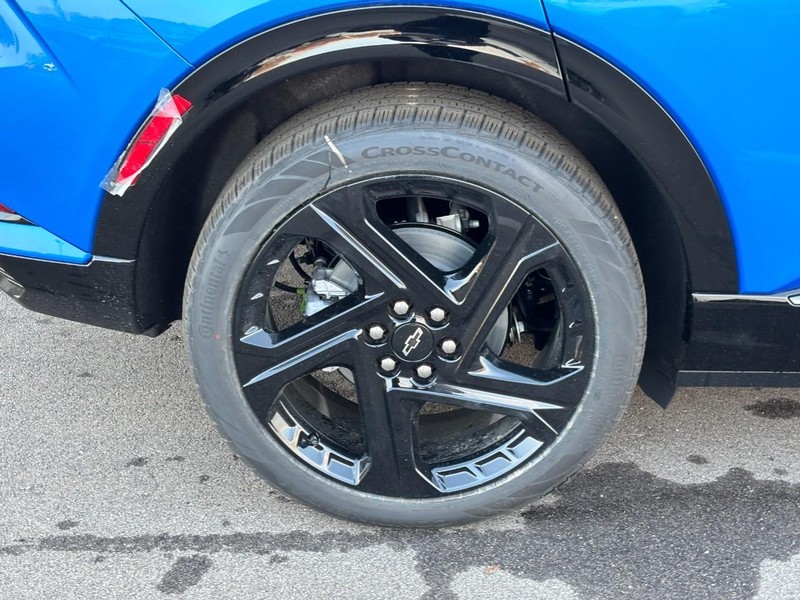 Chevrolet Equinox EV Vehicle Image 04