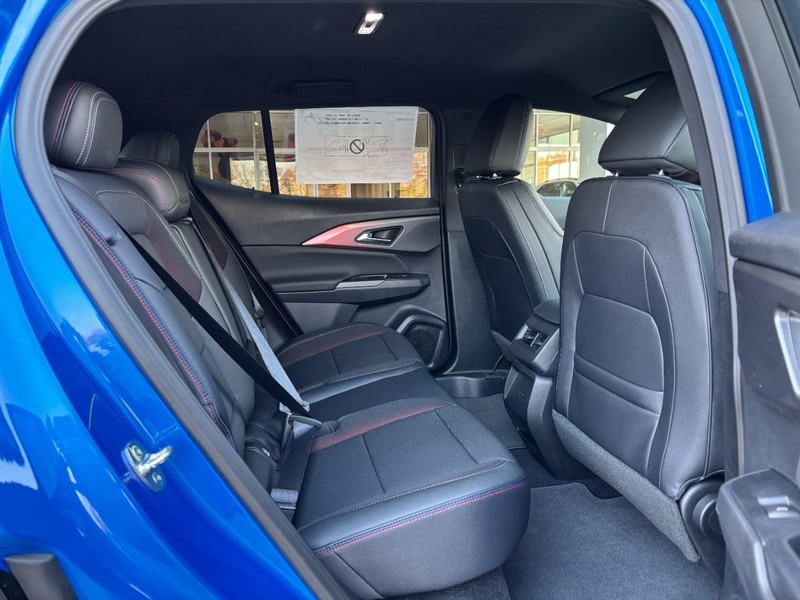 Chevrolet Equinox EV Vehicle Image 05