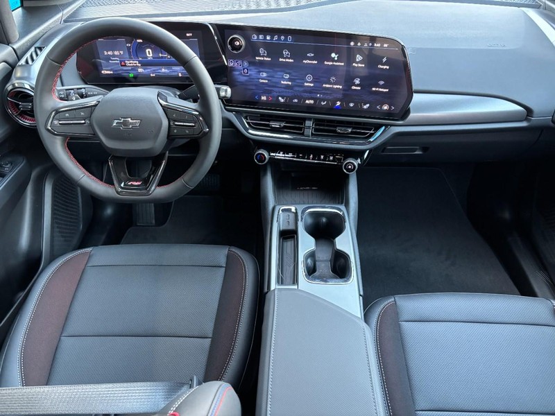 Chevrolet Equinox EV Vehicle Image 06