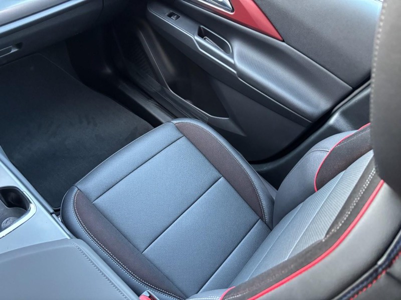 Chevrolet Equinox EV Vehicle Image 11