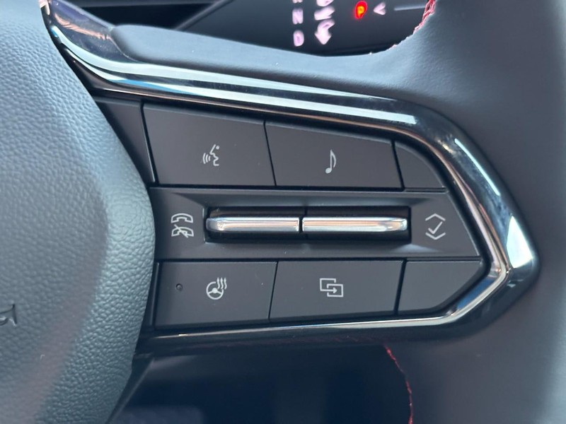 Chevrolet Equinox EV Vehicle Image 14