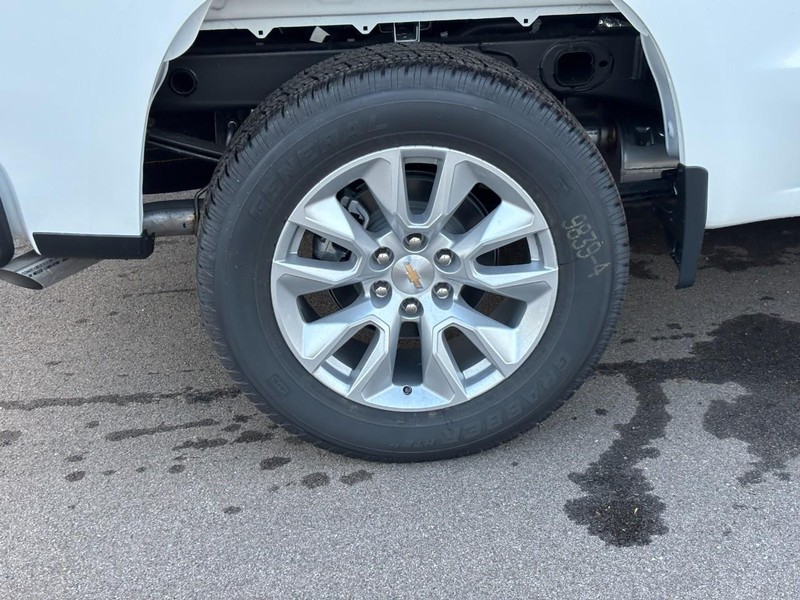 Chevrolet Silverado 1500 Vehicle Image 04