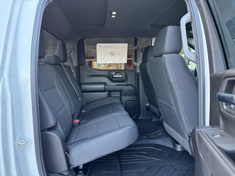 Chevrolet Silverado 1500 Vehicle Image 05