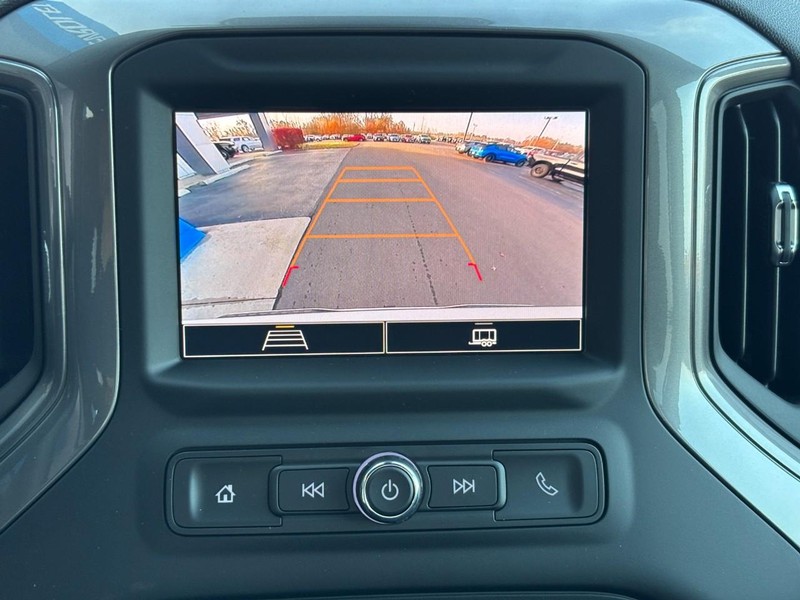 Chevrolet Silverado 1500 Vehicle Image 15