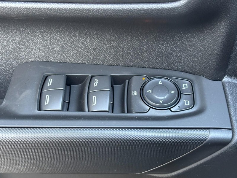 Chevrolet Silverado 1500 Vehicle Image 17