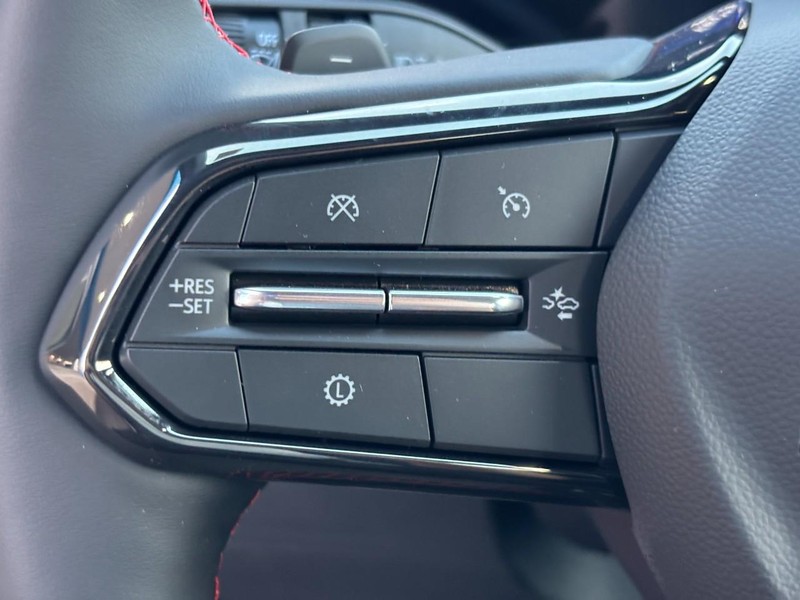 Chevrolet Equinox Vehicle Image 12