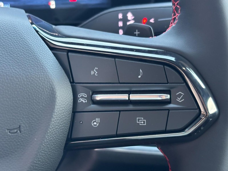 Chevrolet Equinox Vehicle Image 13