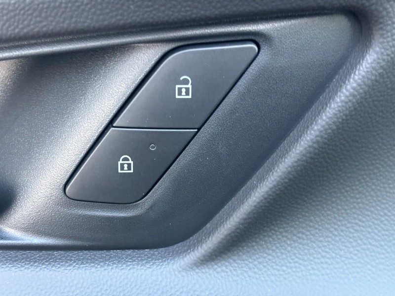 Chevrolet Equinox Vehicle Image 20